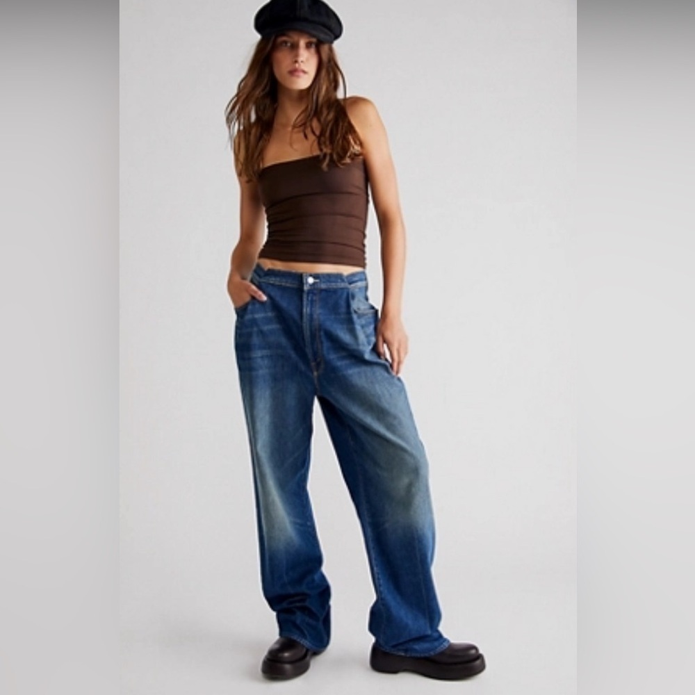 MOTHER Relaxed Wide-Leg Flare Jeans in Blue